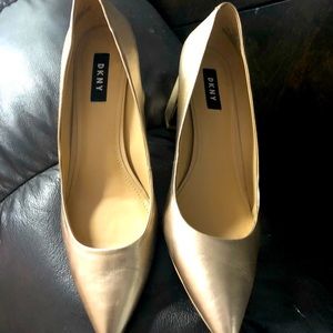 DKNY block champagne heel